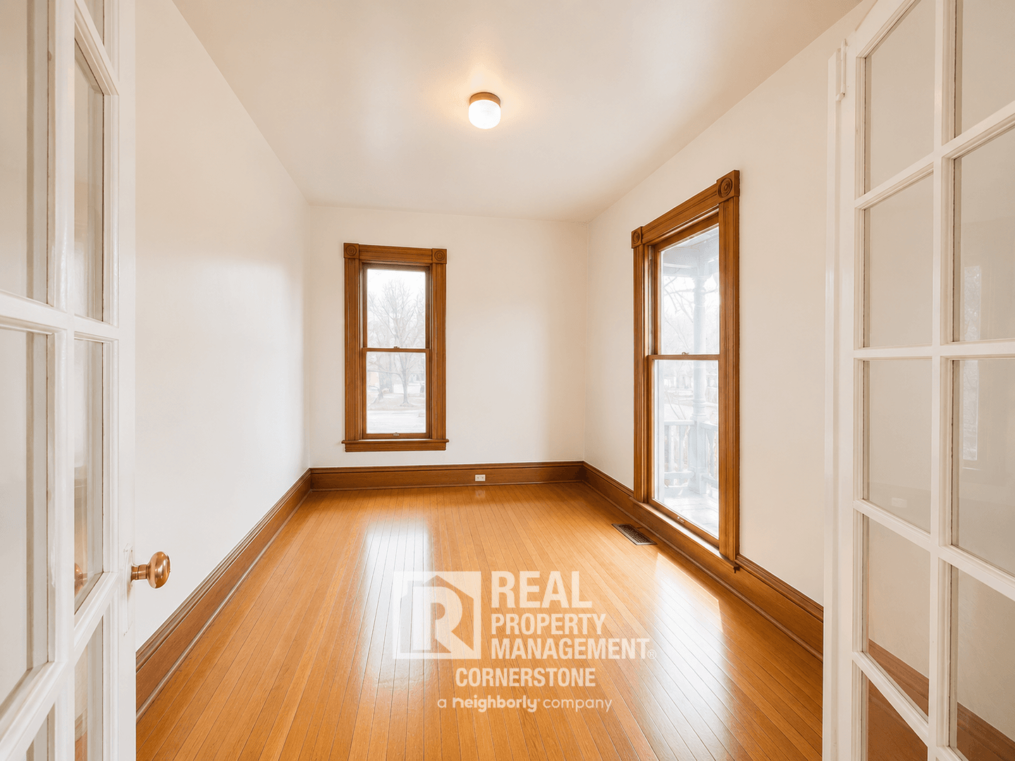 Kalamazoo Apartment: 808 W Kalamazoo Ave