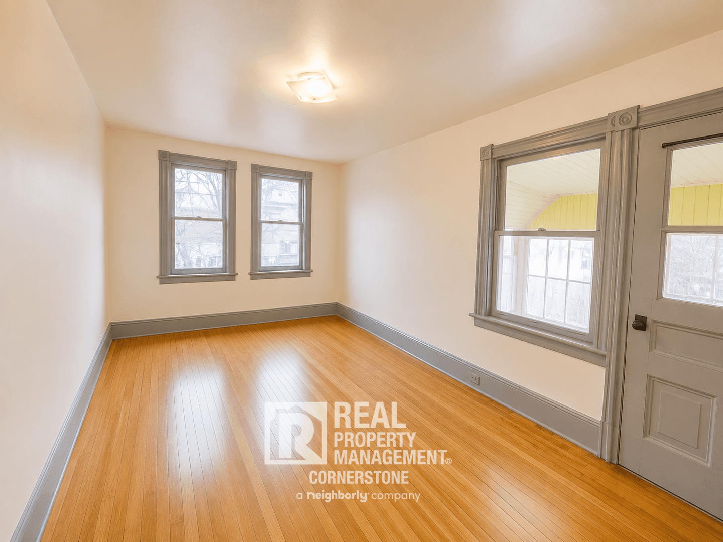 Kalamazoo Apartment: 808 W Kalamazoo Ave