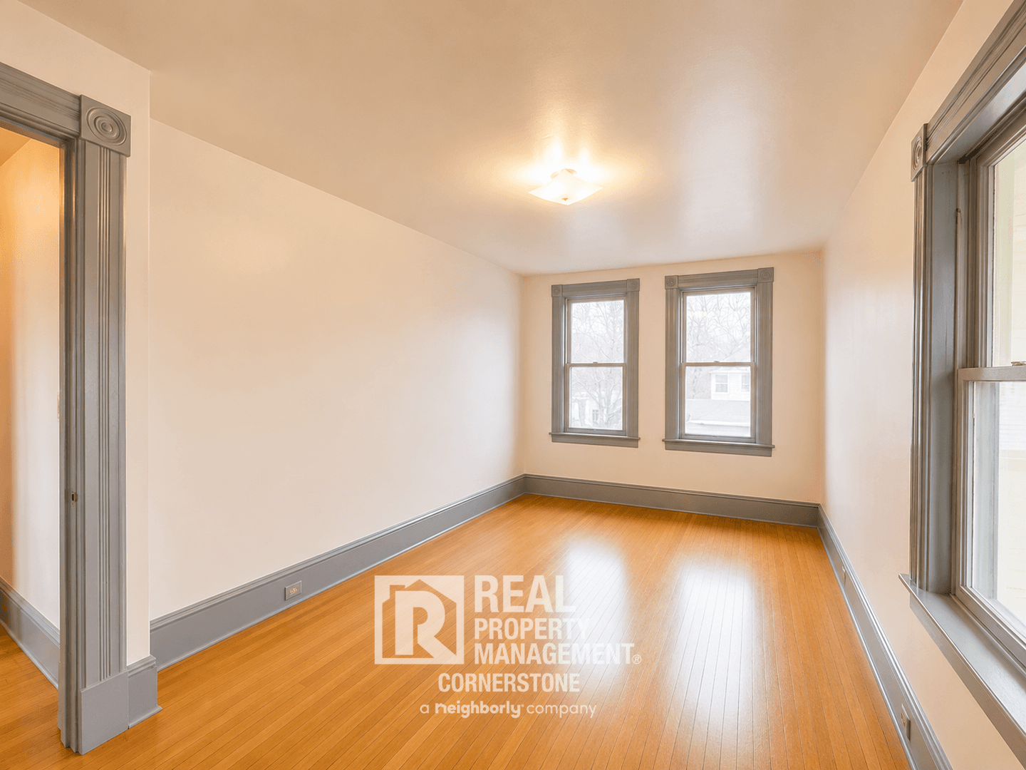 Kalamazoo Apartment: 808 W Kalamazoo Ave