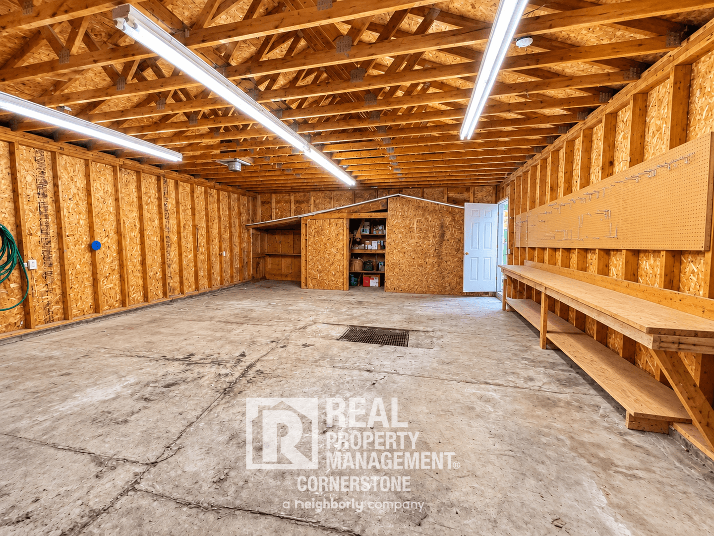 Kalamazoo Apartment: 720 Ashley Drive