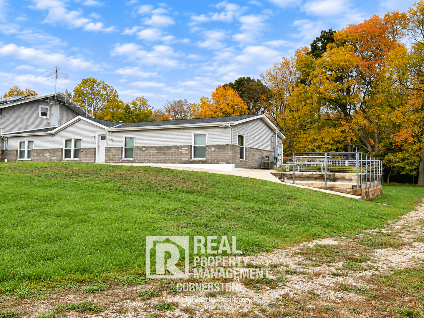 Plainwell House: 579 110th Ave