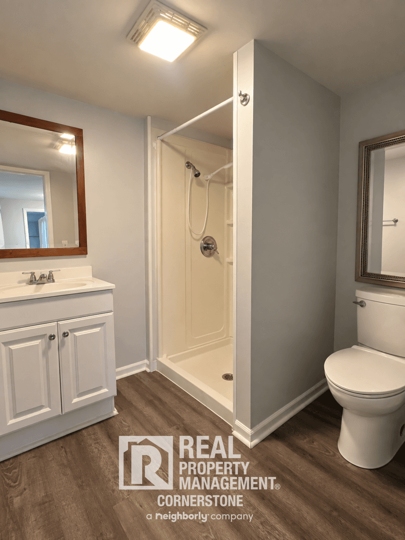 Kalamazoo Apartment: 2423 Parkview Ave