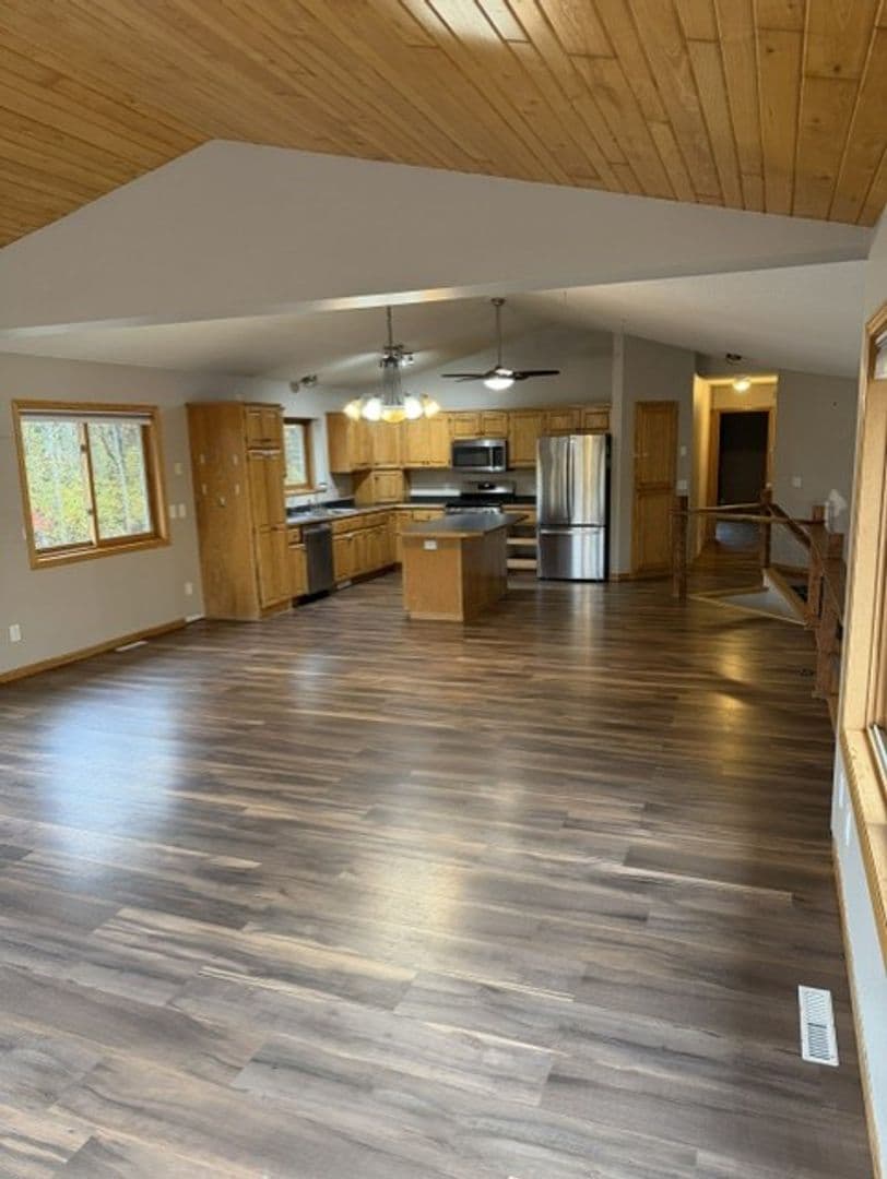 Brainerd House: 6078 Pine Beach Rd