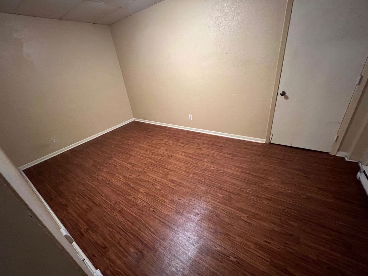Brainerd Apartment: 214 S 8th St
