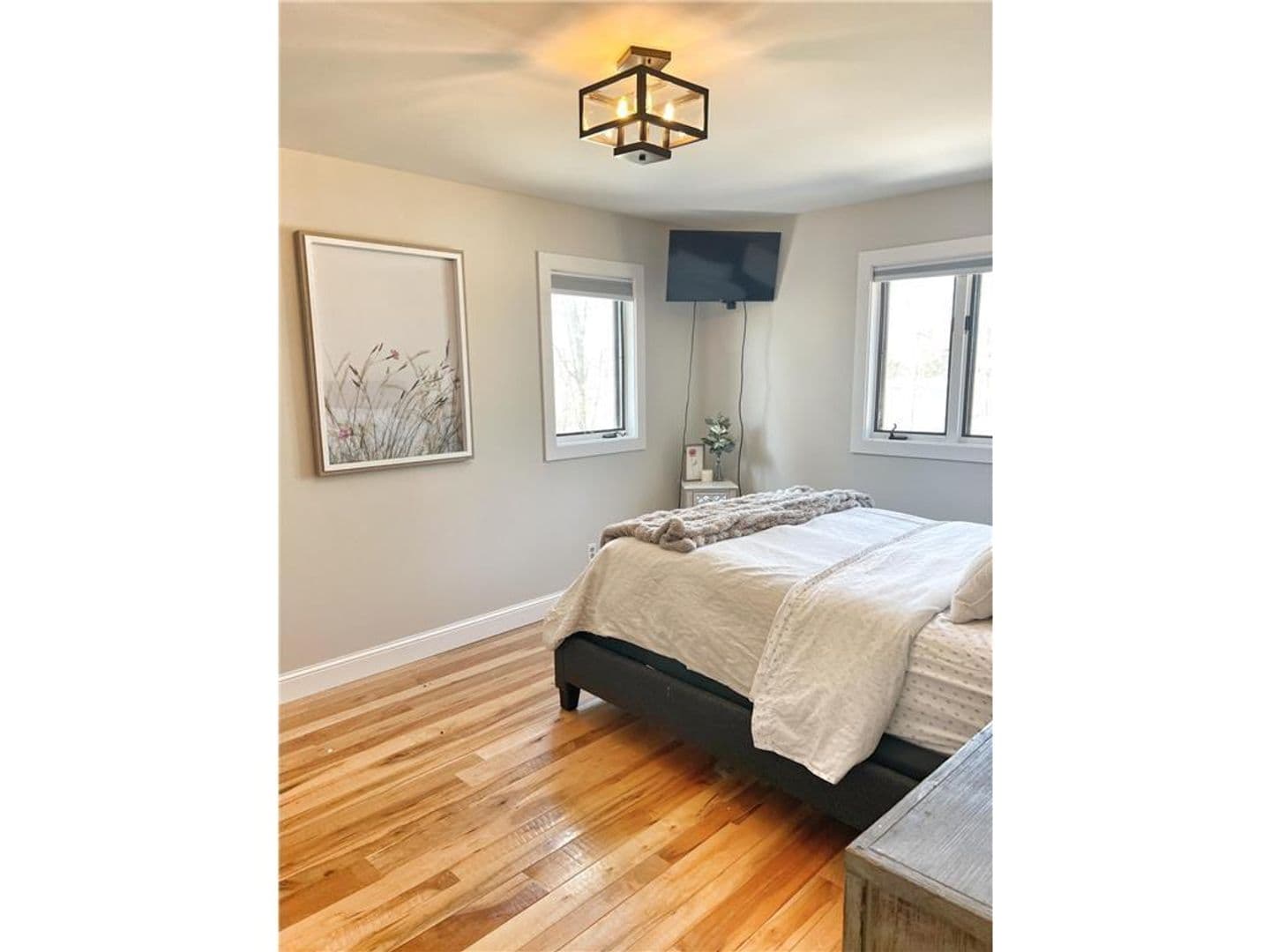 Baxter House: 6078 Donald Street