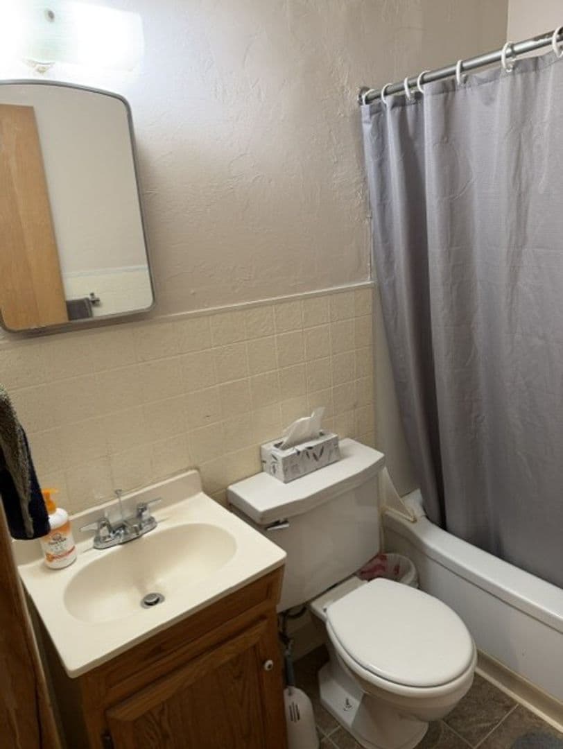 Brainerd Apartment: 922 Broadway St