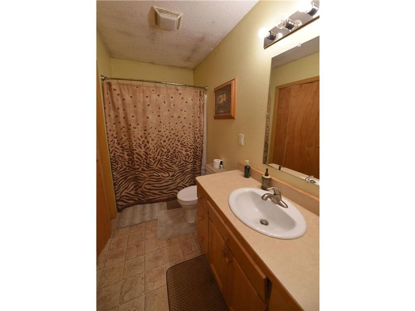 Pillager Apartment: 12858 Woodfern Lane