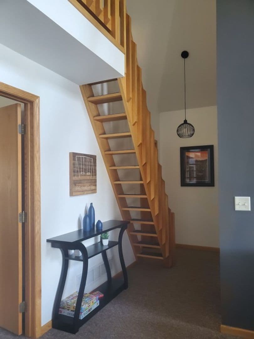 Pillager House: 1009 Shady Hollow Rd #4