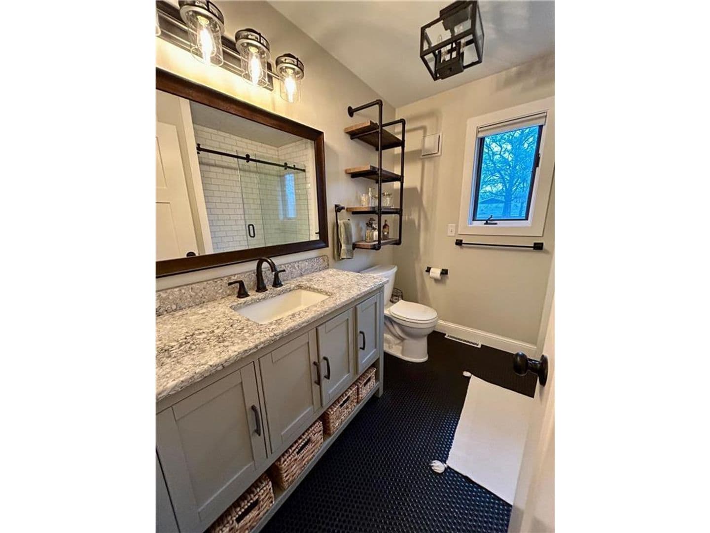 Baxter House: 6078 Donald Street