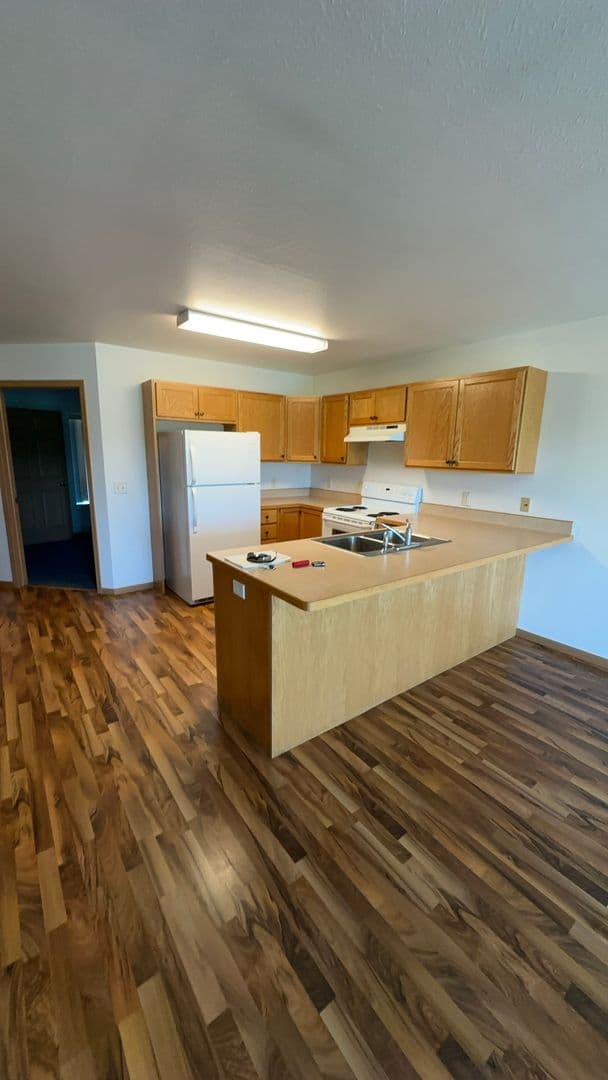 Pillager Apartment: 1036 Meadowview Lane