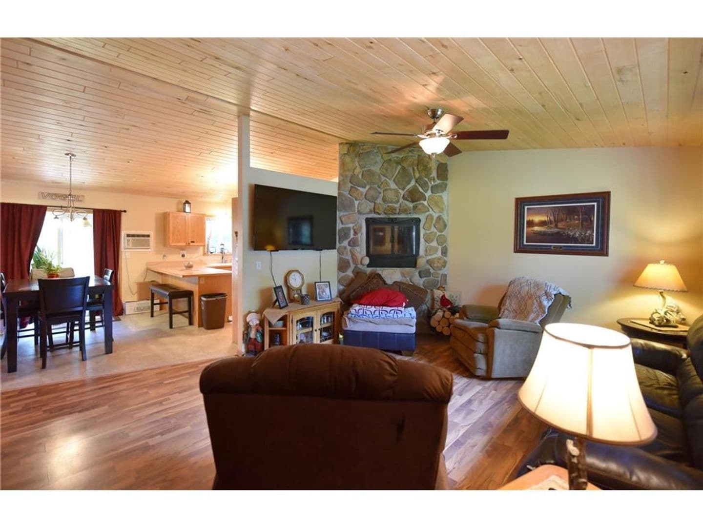 Pillager Apartment: 12858 Woodfern Lane