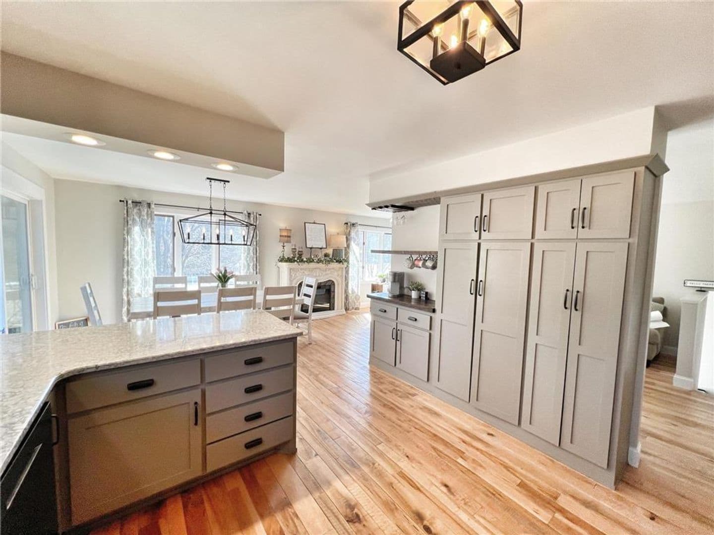 Baxter House: 6078 Donald Street