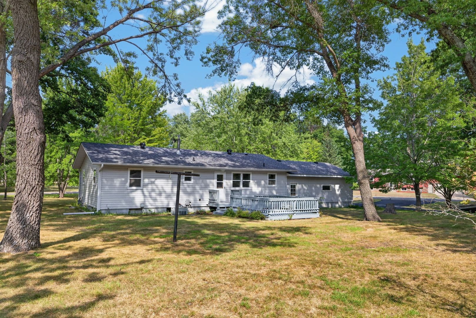 Baxter House: 13503 Meredith Dr