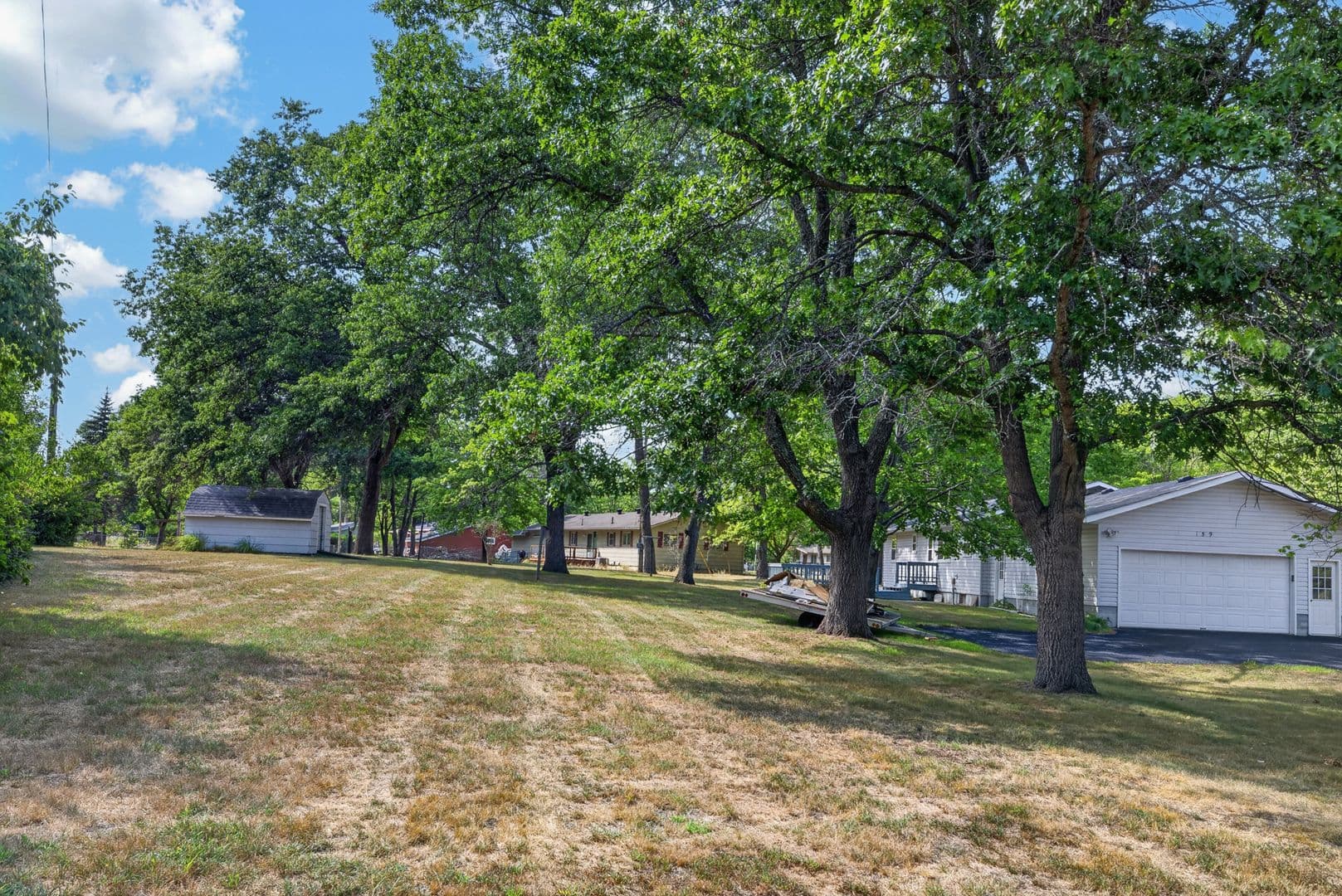 Baxter House: 13503 Meredith Dr