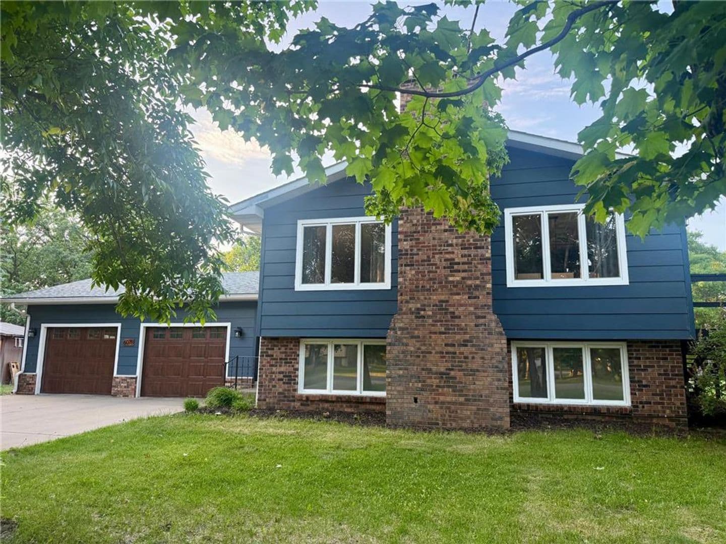 Baxter House: 6078 Donald Street