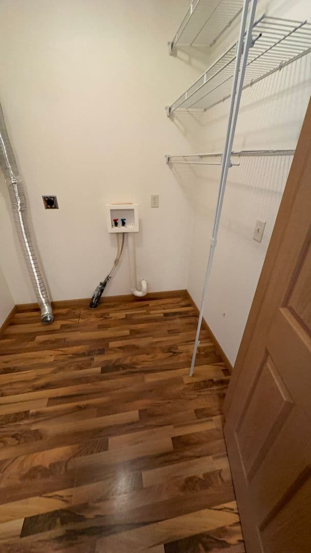 Pillager Apartment: 1036 Meadowview Lane