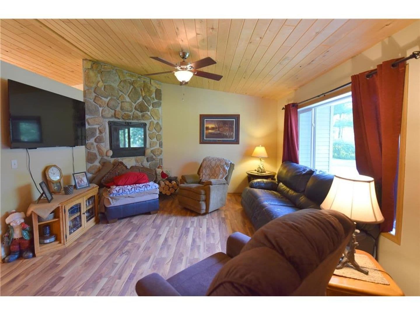 Pillager Apartment: 12858 Woodfern Lane