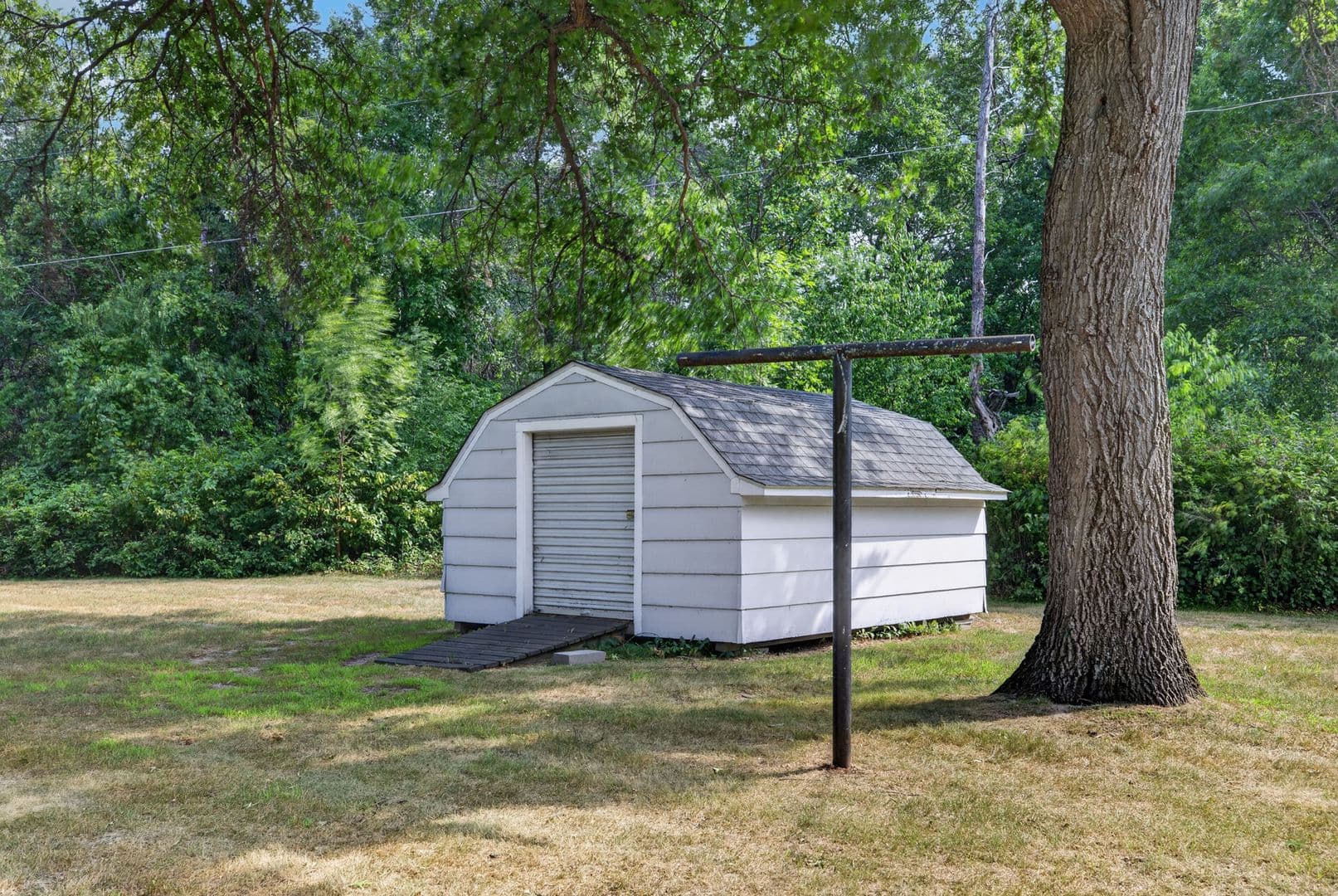 Baxter House: 13503 Meredith Dr
