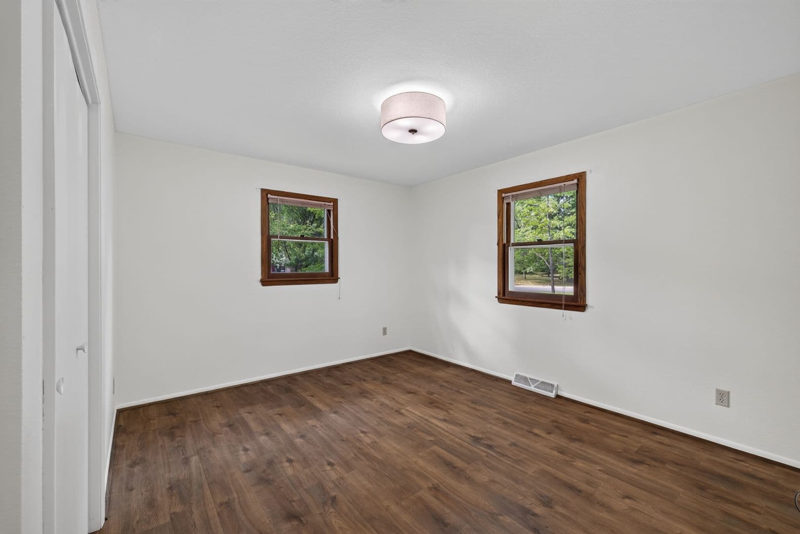 Baxter House: 13503 Meredith Dr