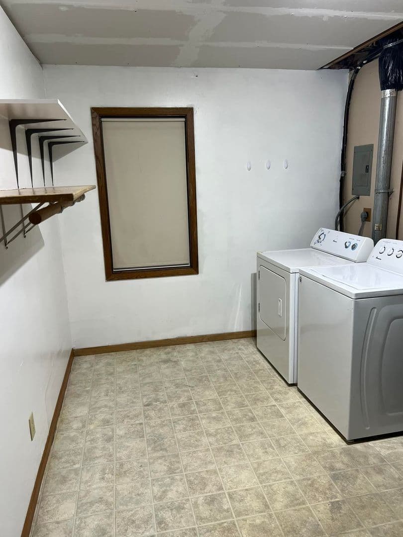 St Paul House: 1409 Farrington St