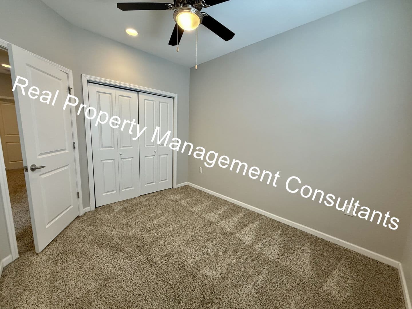 Overland Park Townhome: 7878 W 158th Ct