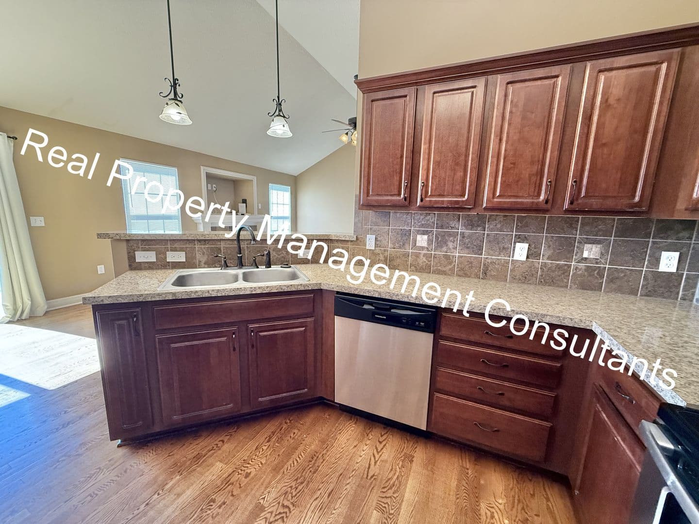 Weston House: 17948 Sunrise Dr