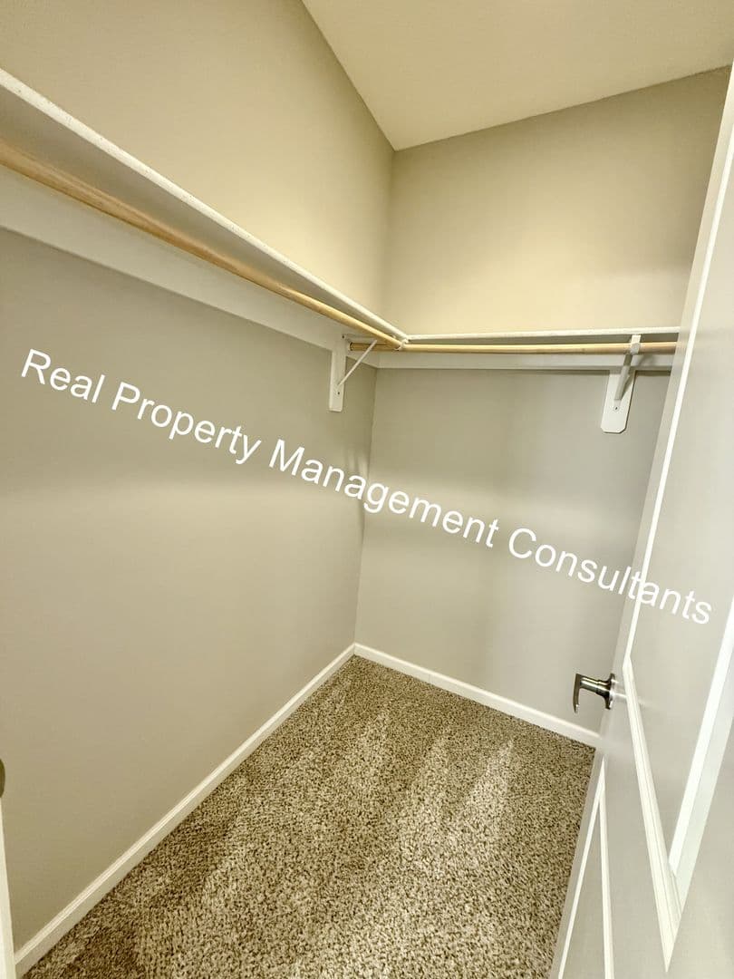 Overland Park Townhome: 7878 W 158th Ct