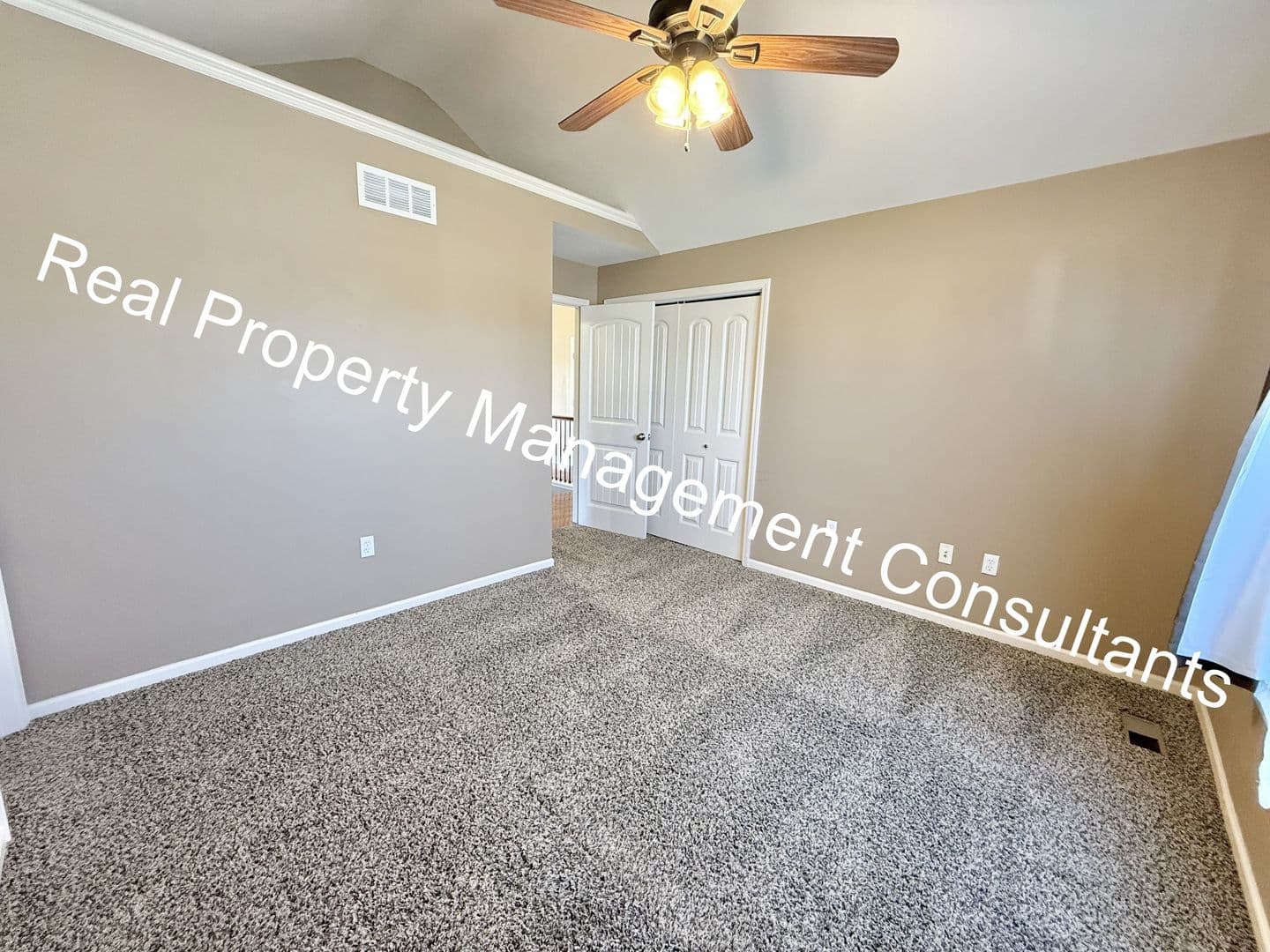 Weston House: 17948 Sunrise Dr