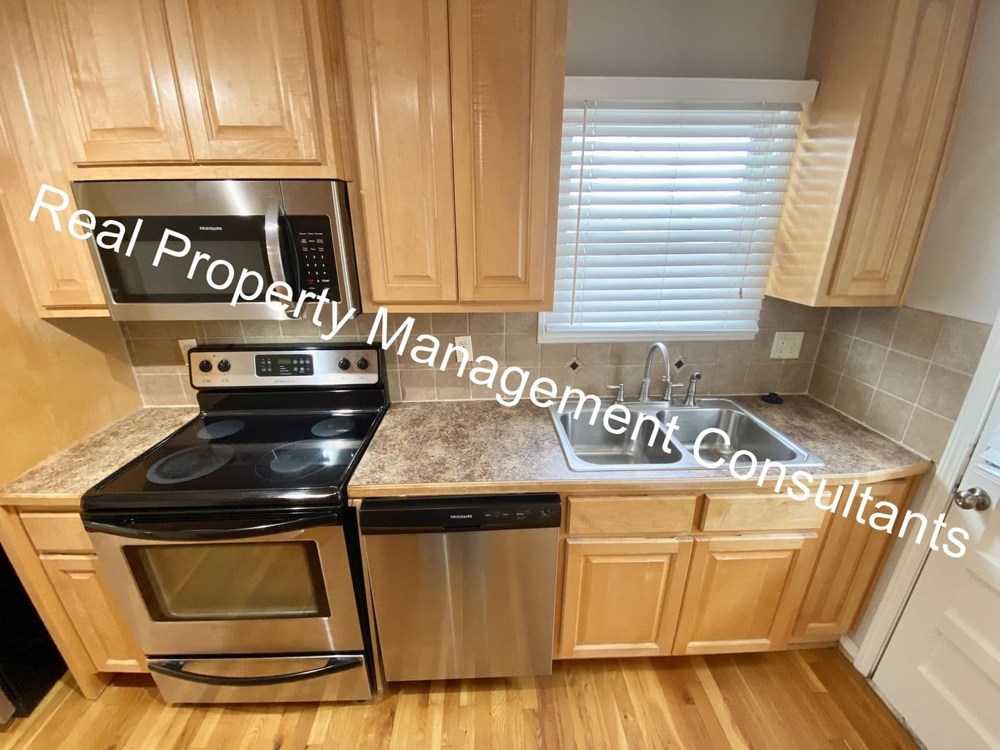 Kansas City House: 4211 Clark Ave, Unit 4