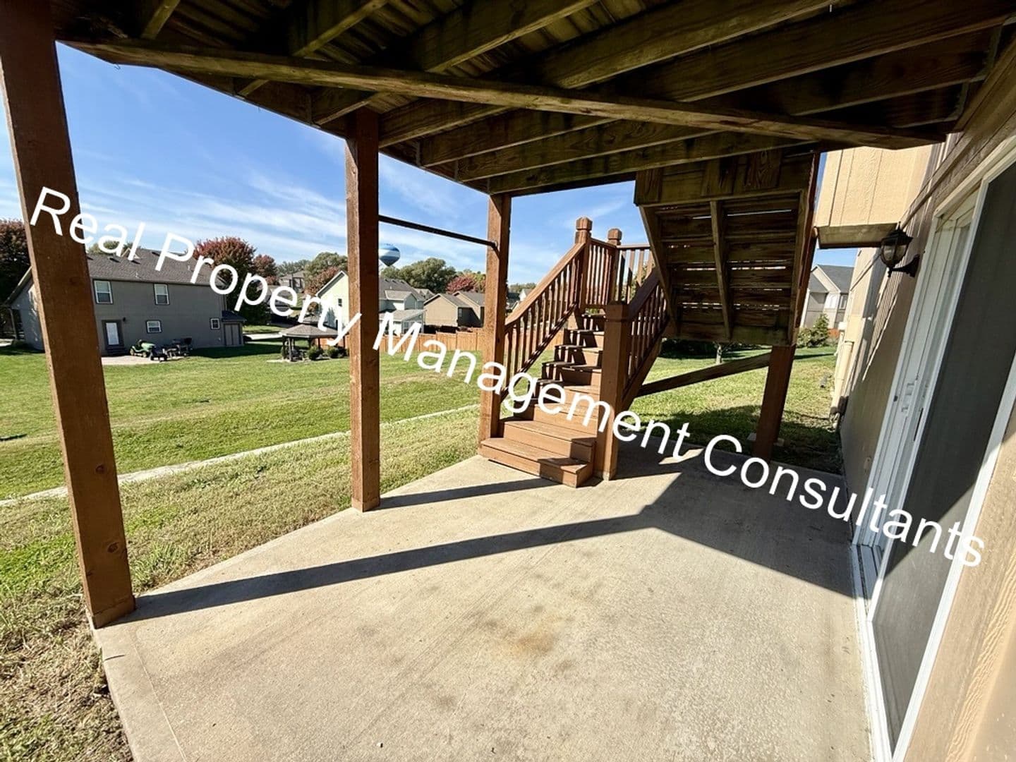 Weston House: 17948 Sunrise Dr