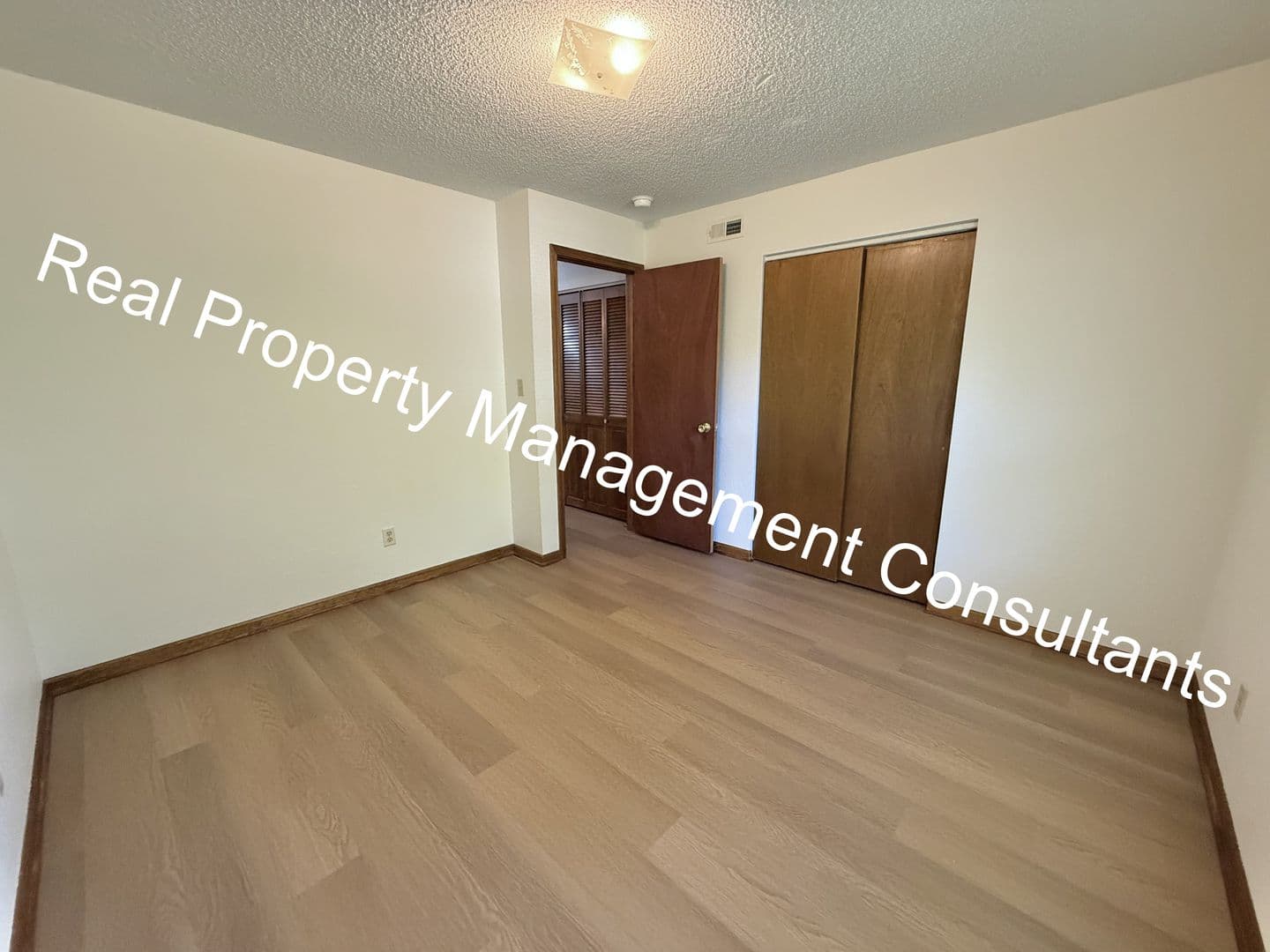 Independence House: 16604 E Gudgell Rd Unit B