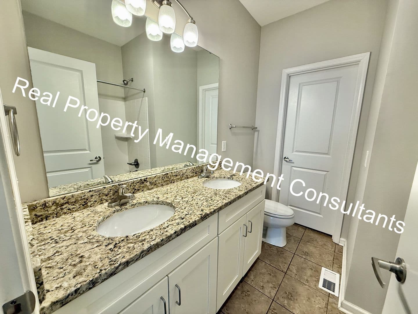 Overland Park Townhome: 7878 W 158th Ct