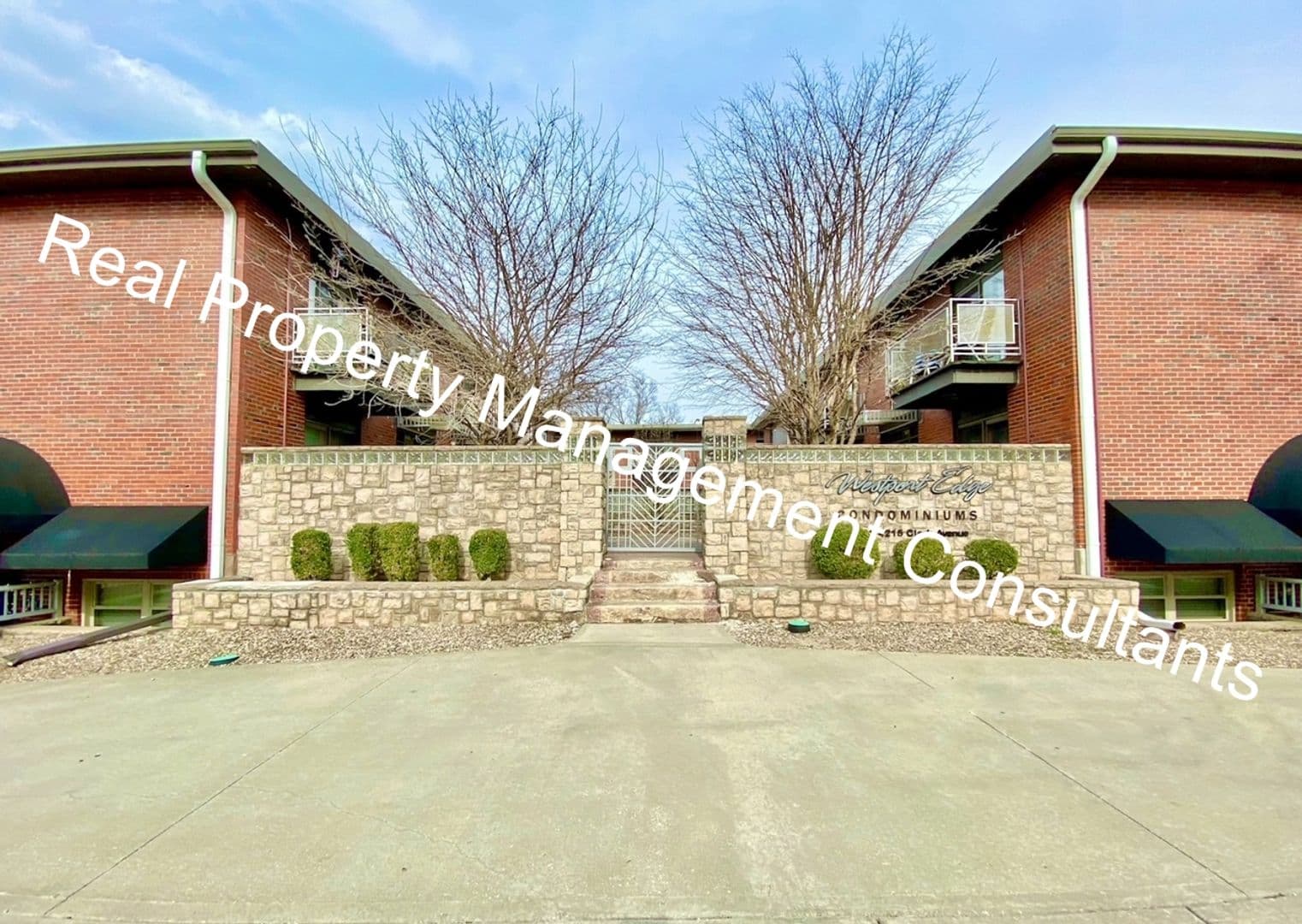 Kansas City House: 4211 Clark Ave, Unit 4