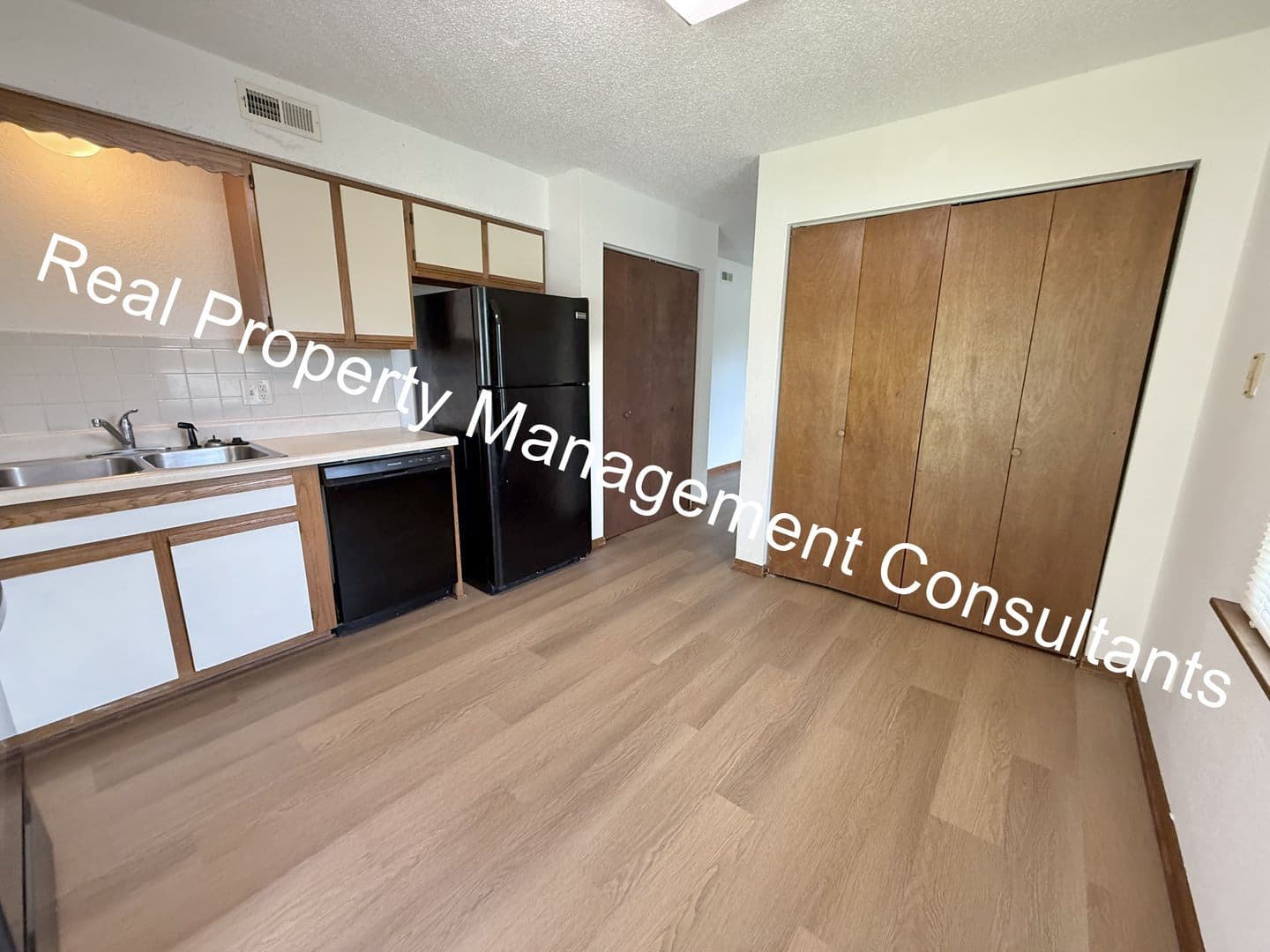 Independence House: 16604 E Gudgell Rd Unit B