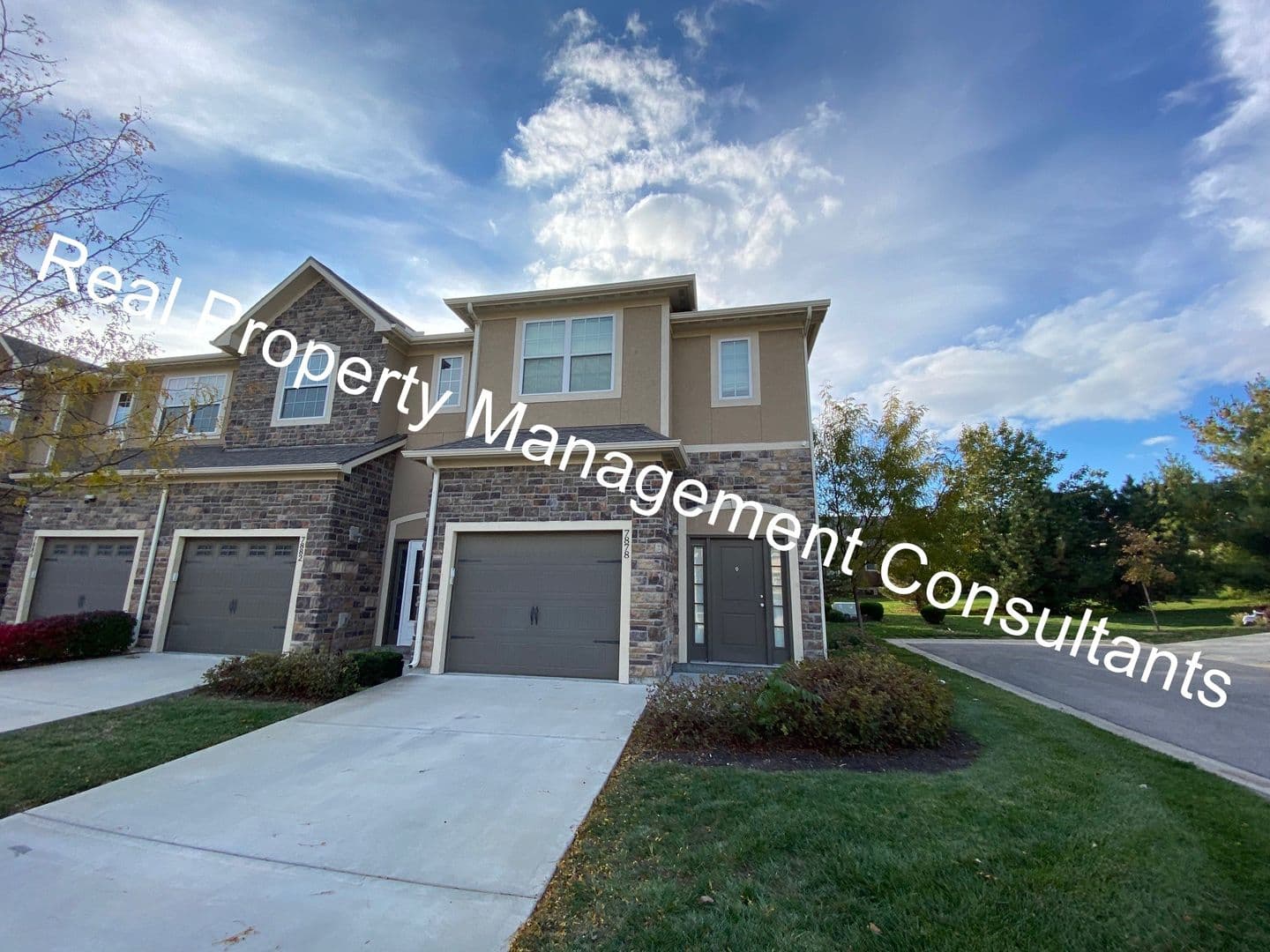 Overland Park Townhome: 7878 W 158th Ct
