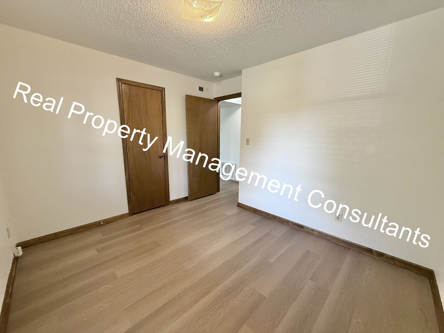 Independence House: 16604 E Gudgell Rd Unit B
