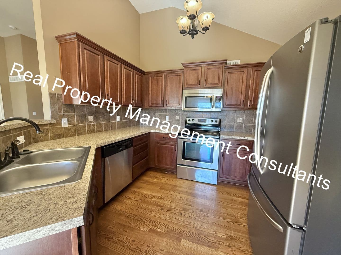 Weston House: 17948 Sunrise Dr