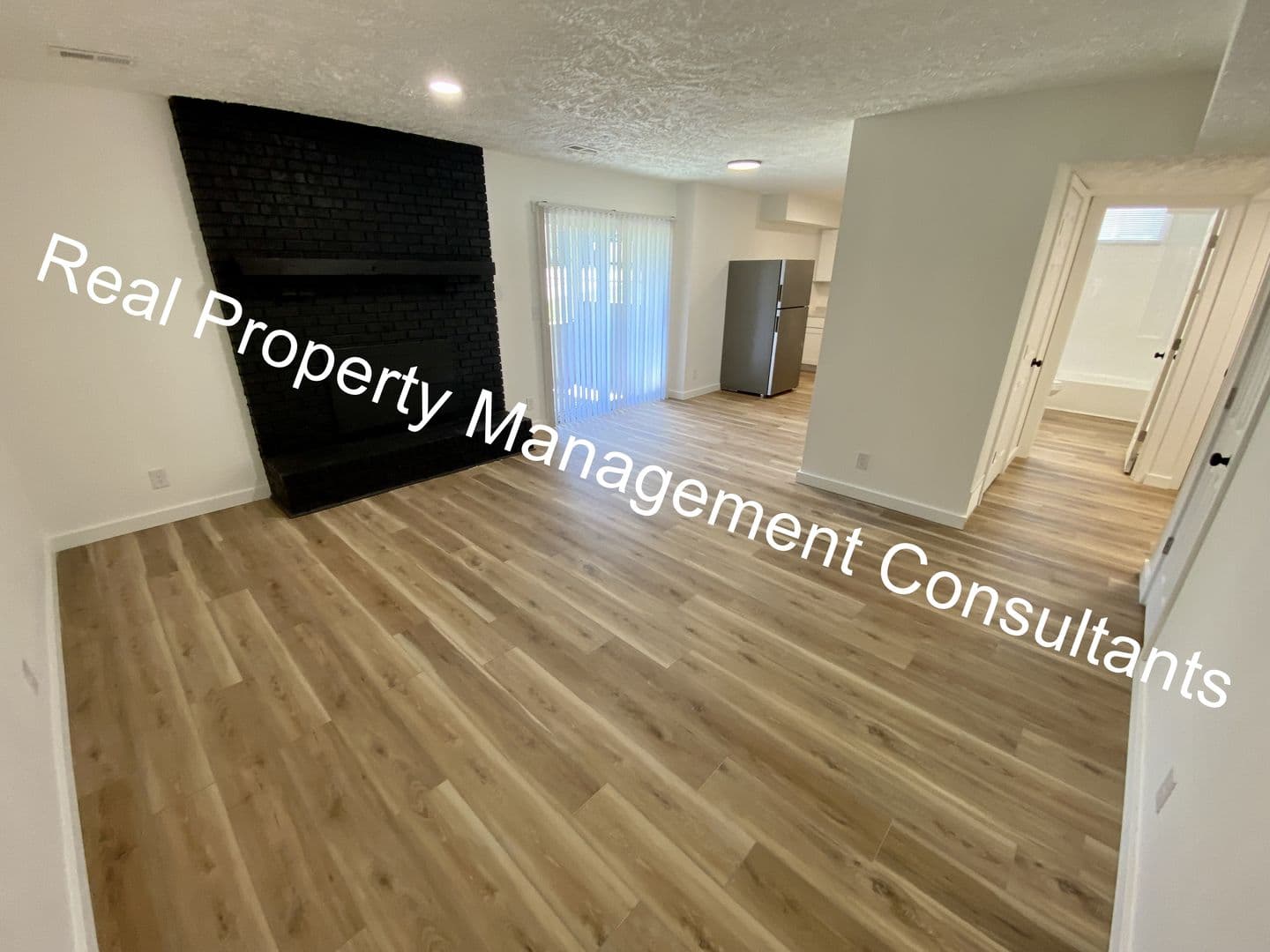 Harrisonville Apartment: 2203 Mission Rd