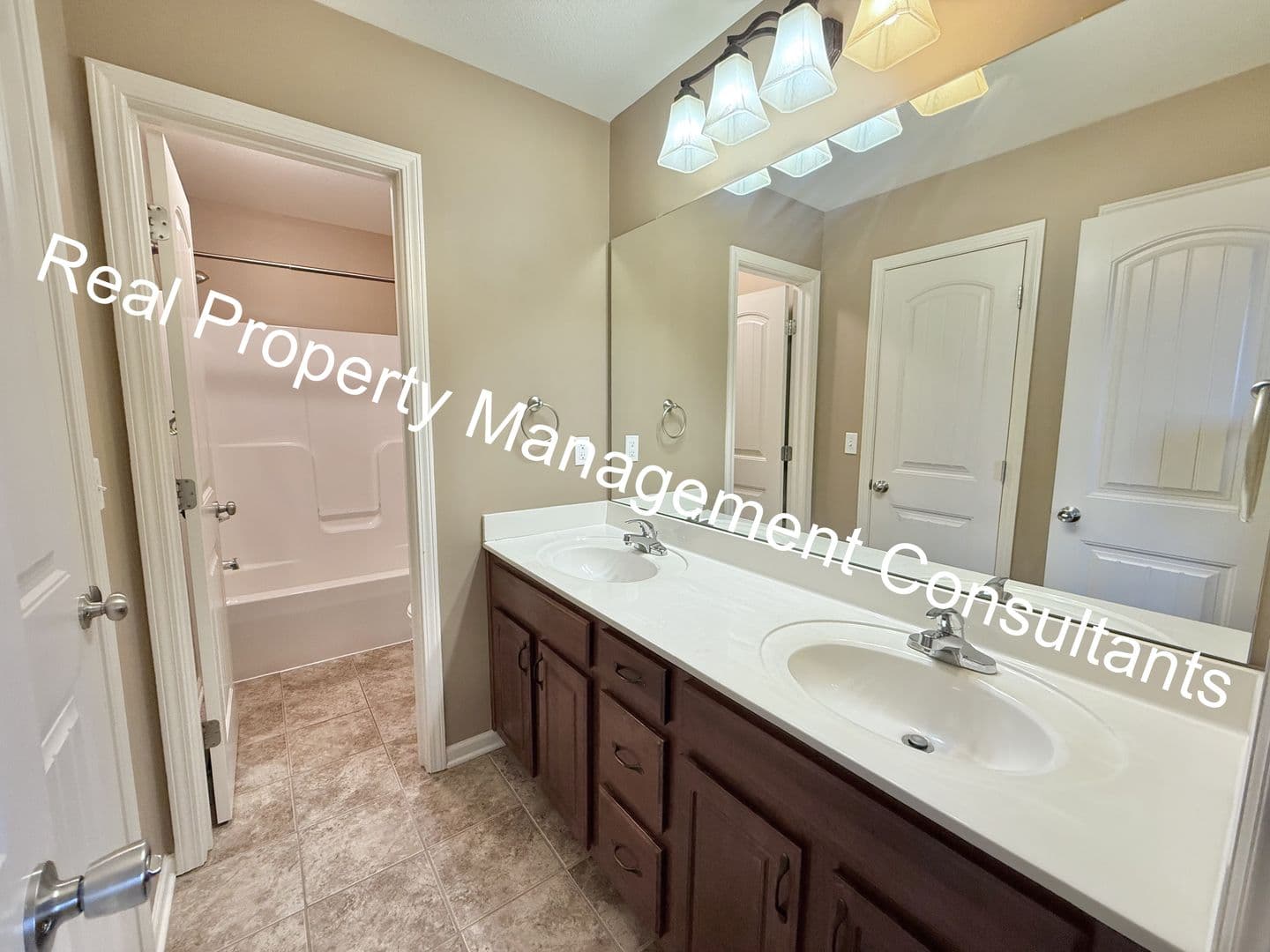 Weston House: 17948 Sunrise Dr