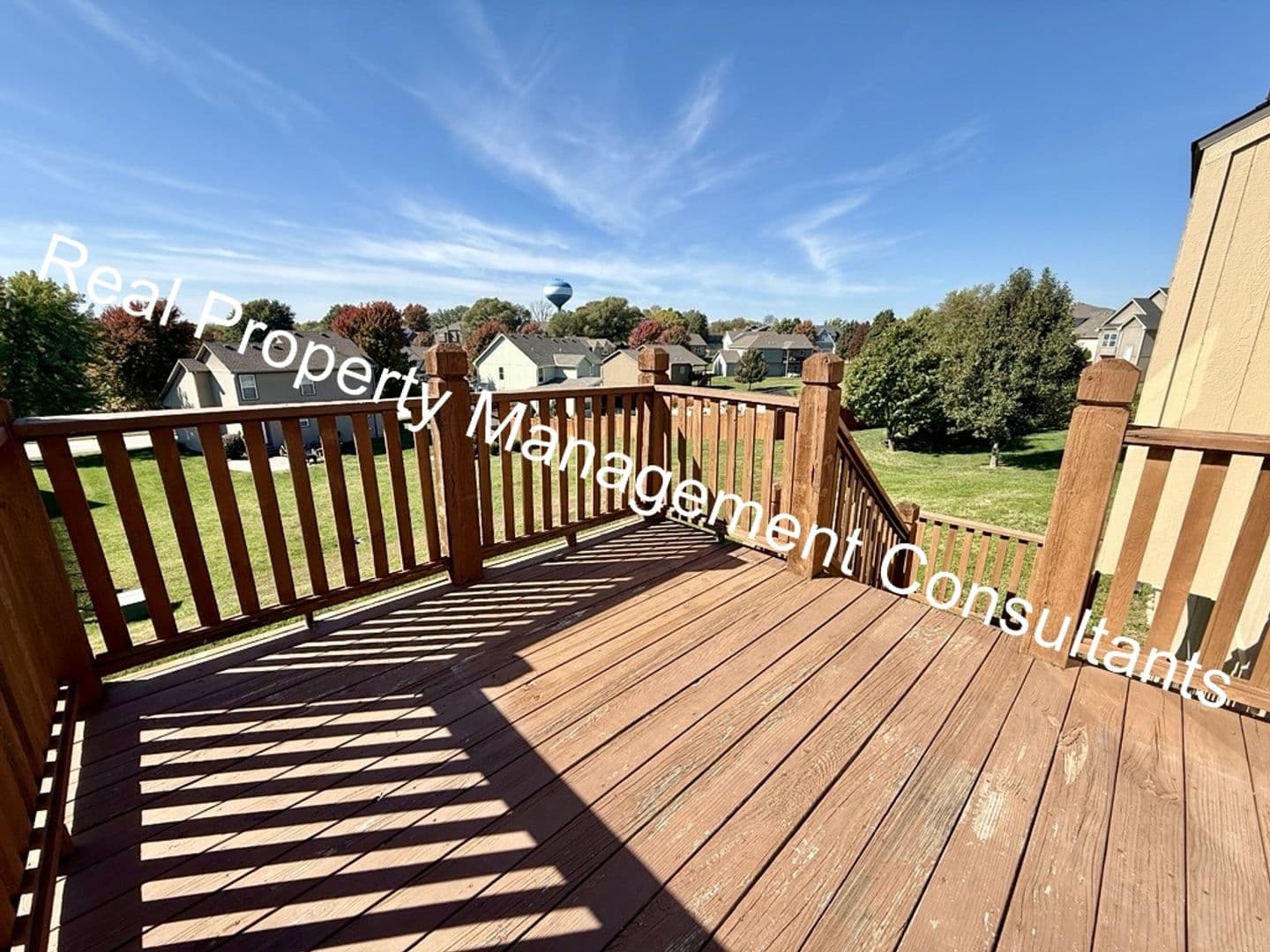 Weston House: 17948 Sunrise Dr