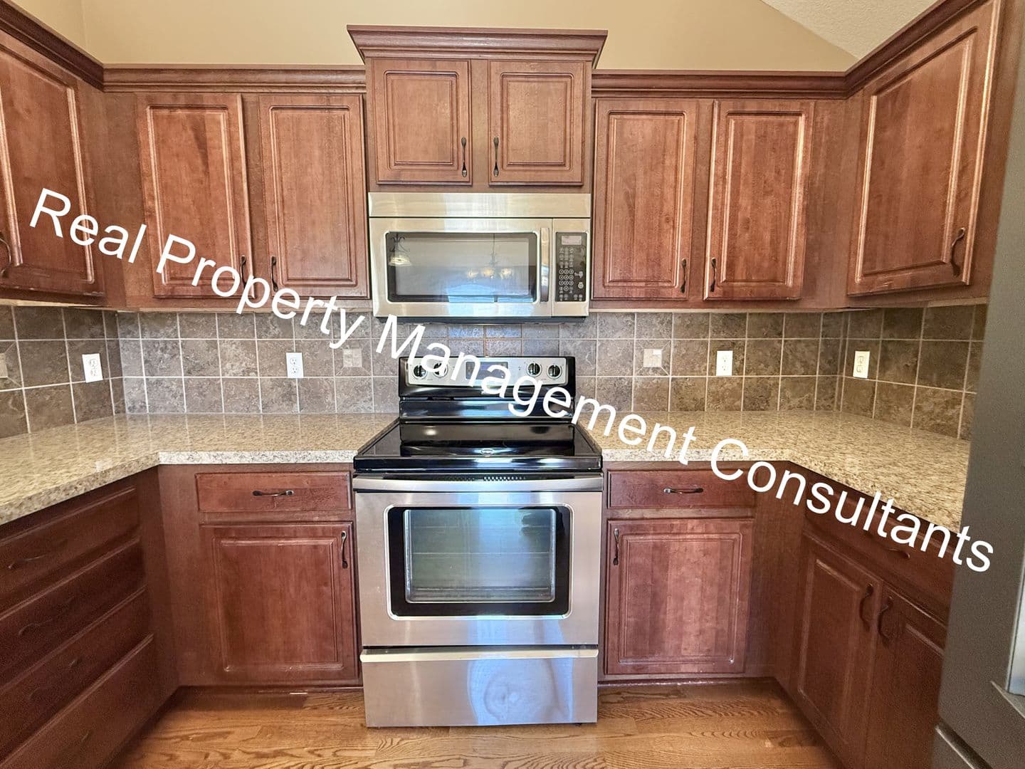 Weston House: 17948 Sunrise Dr