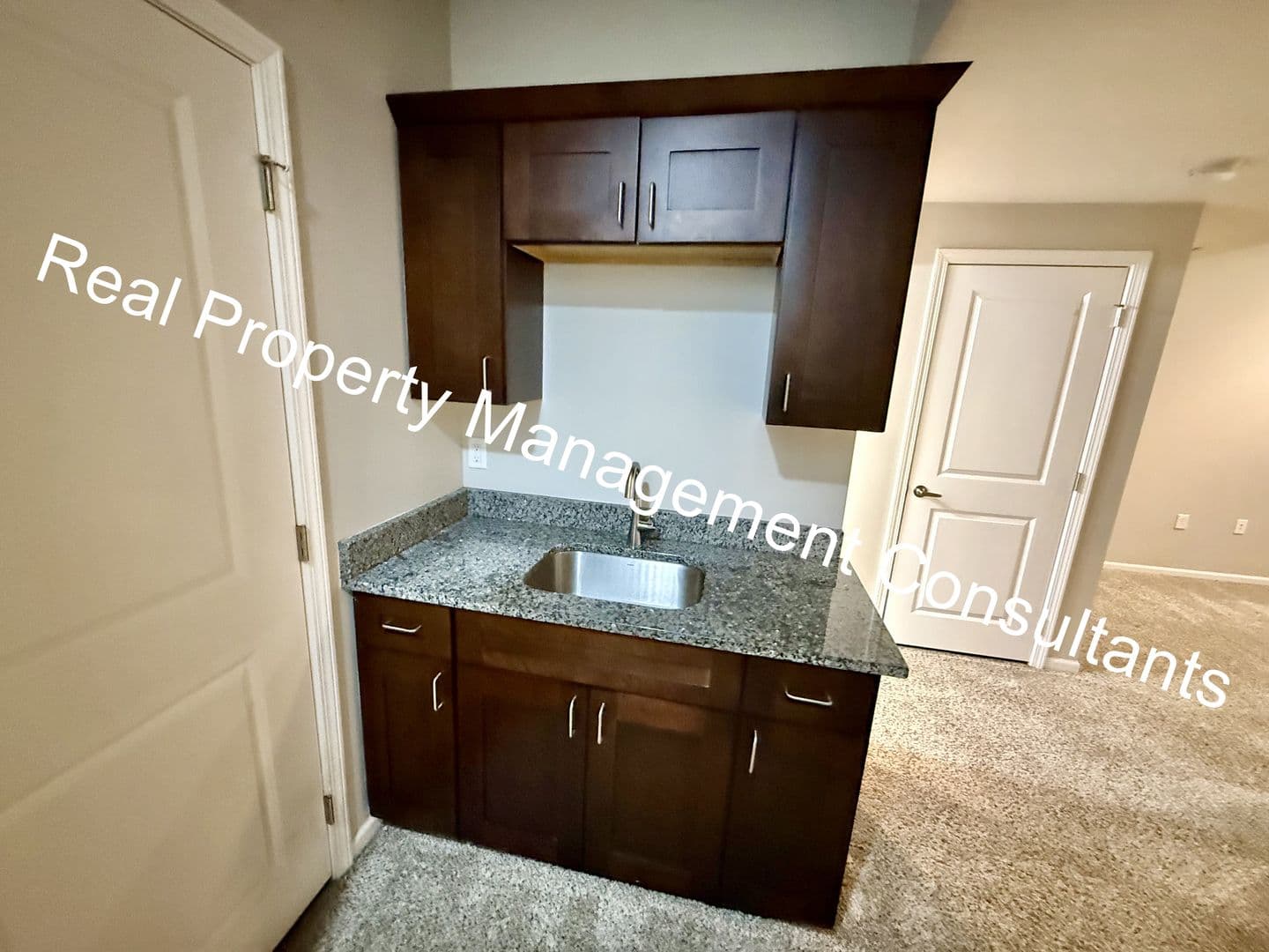 Overland Park Townhome: 7878 W 158th Ct