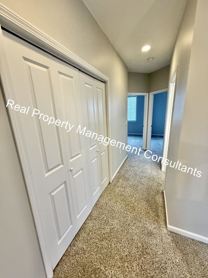 Overland Park Townhome: 7878 W 158th Ct
