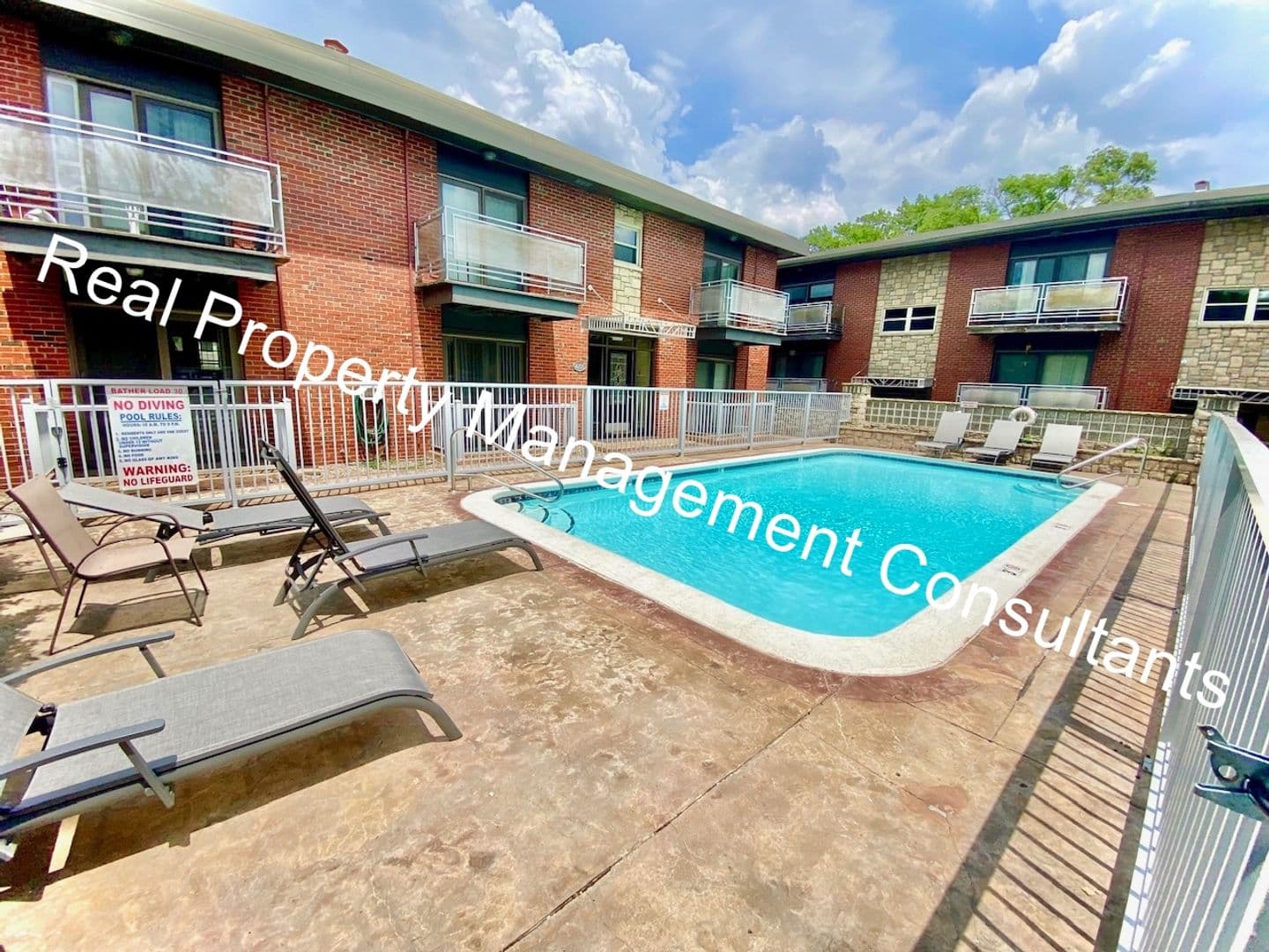 Kansas City House: 4211 Clark Ave, Unit 4