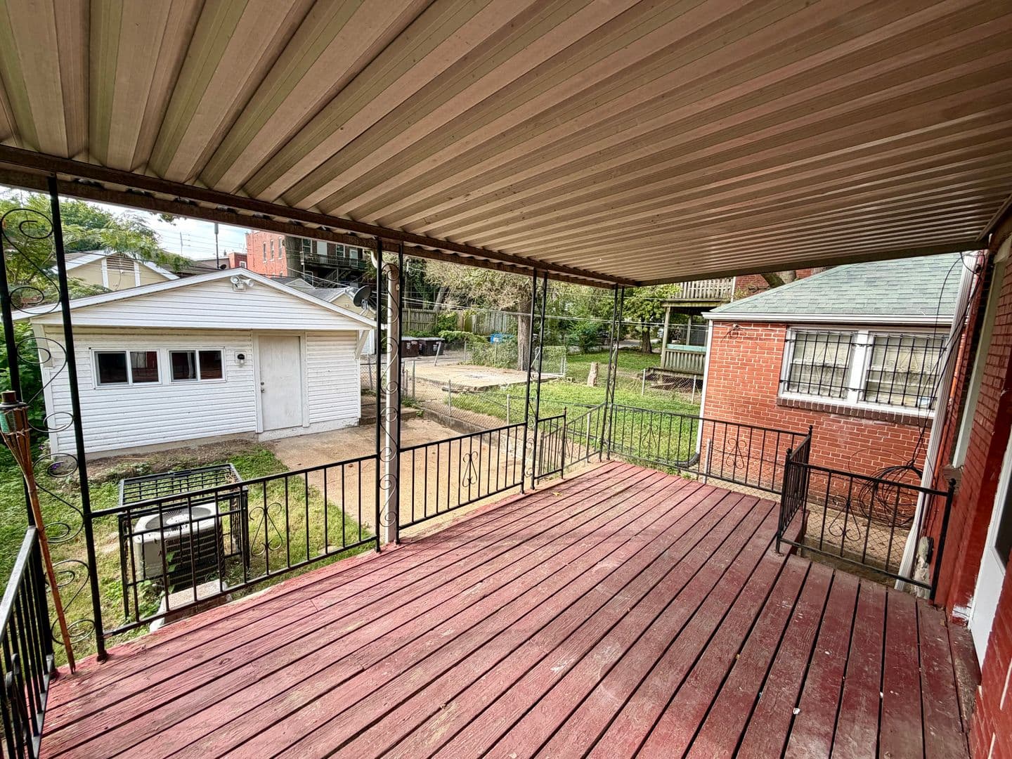 St Louis House: 3410 Osage Street