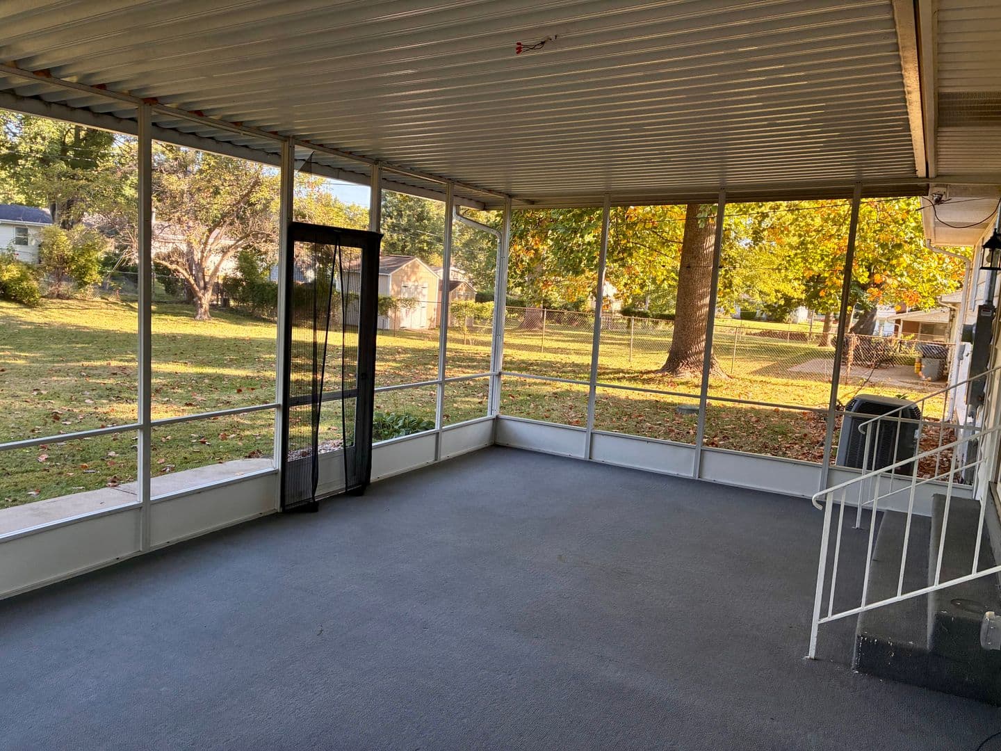 St Charles House: 77 Ruth Dr.