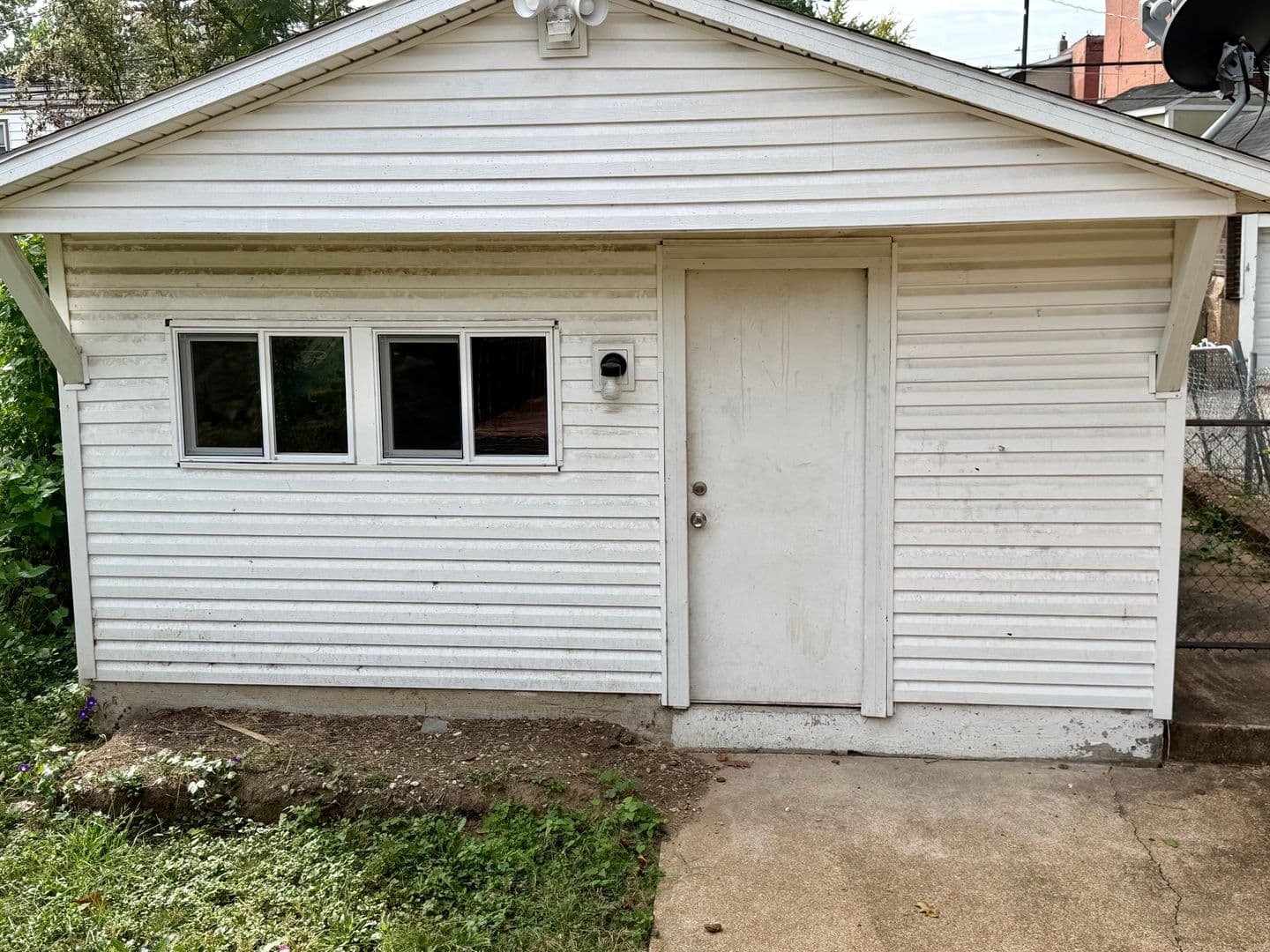 St Louis House: 3410 Osage Street