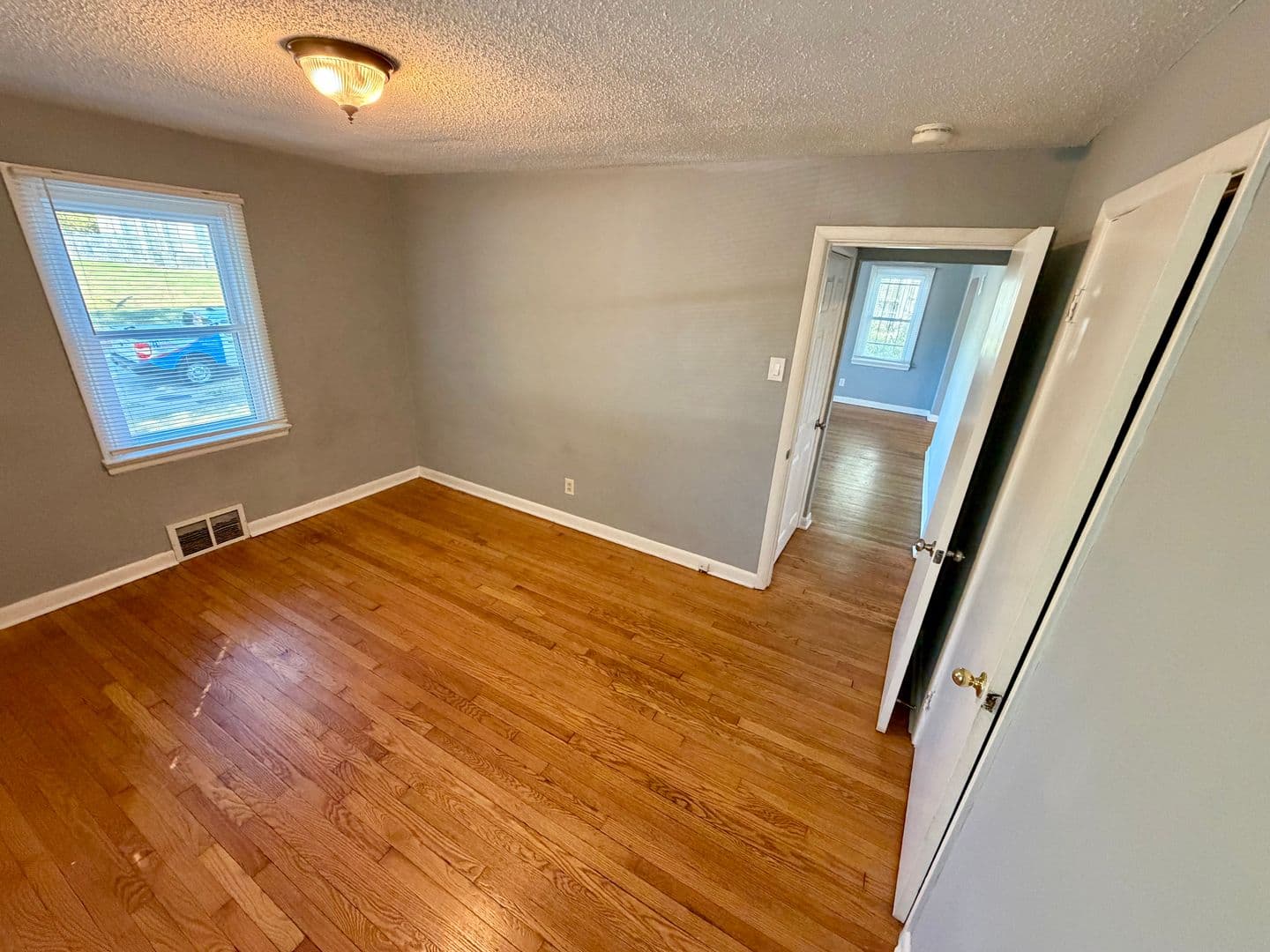St. Louis House: 5754 Acme Ave
