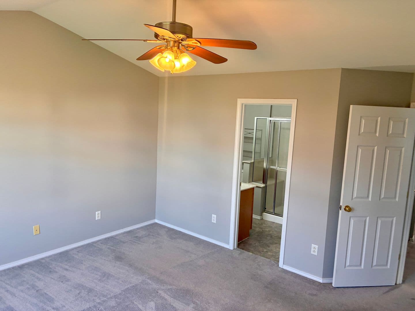 O'Fallon House: 8 W Homefield Point Ct