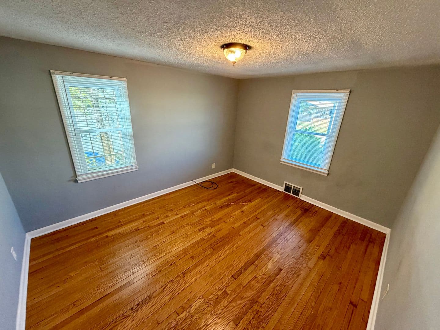 St. Louis House: 5754 Acme Ave